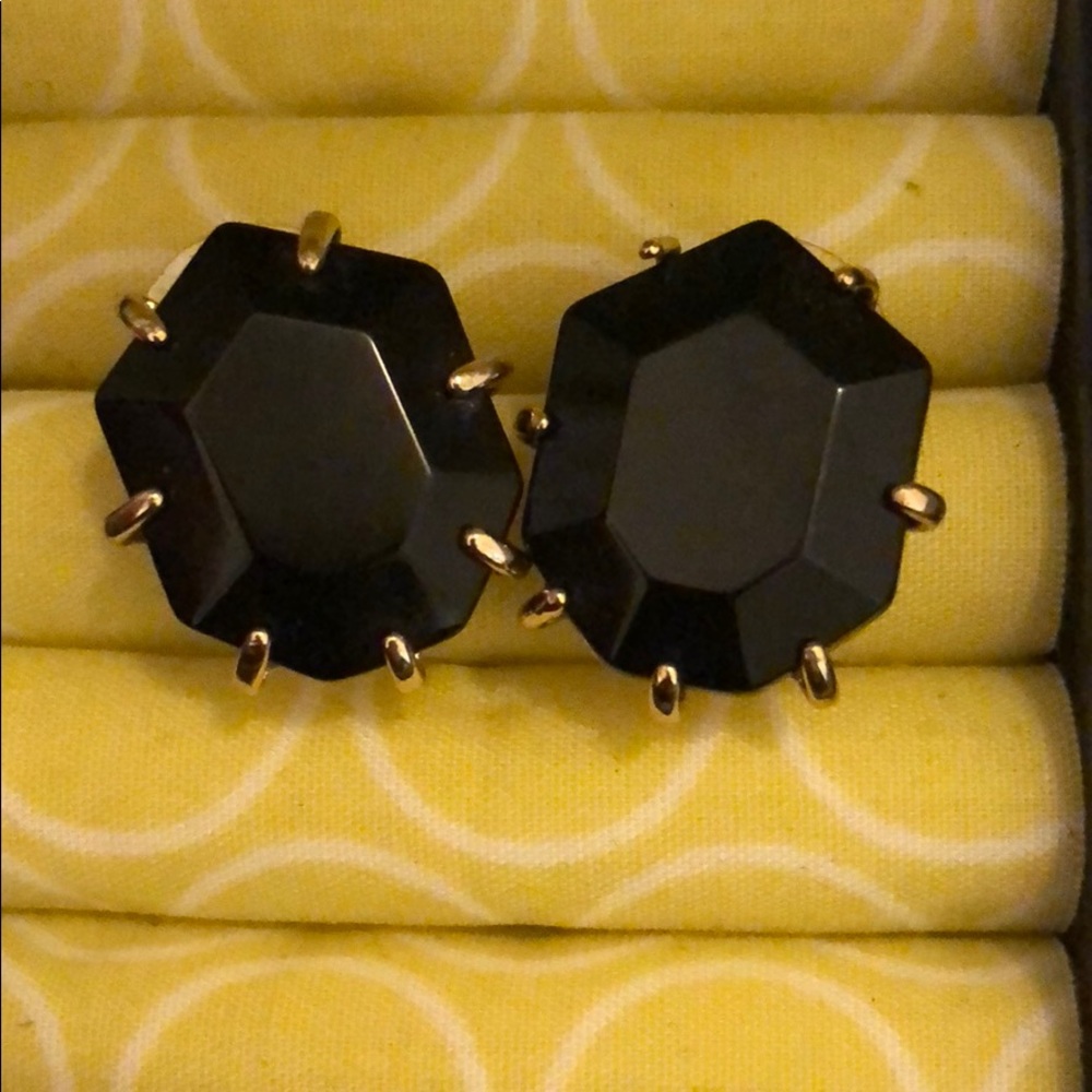 Black Kendra Scott studs